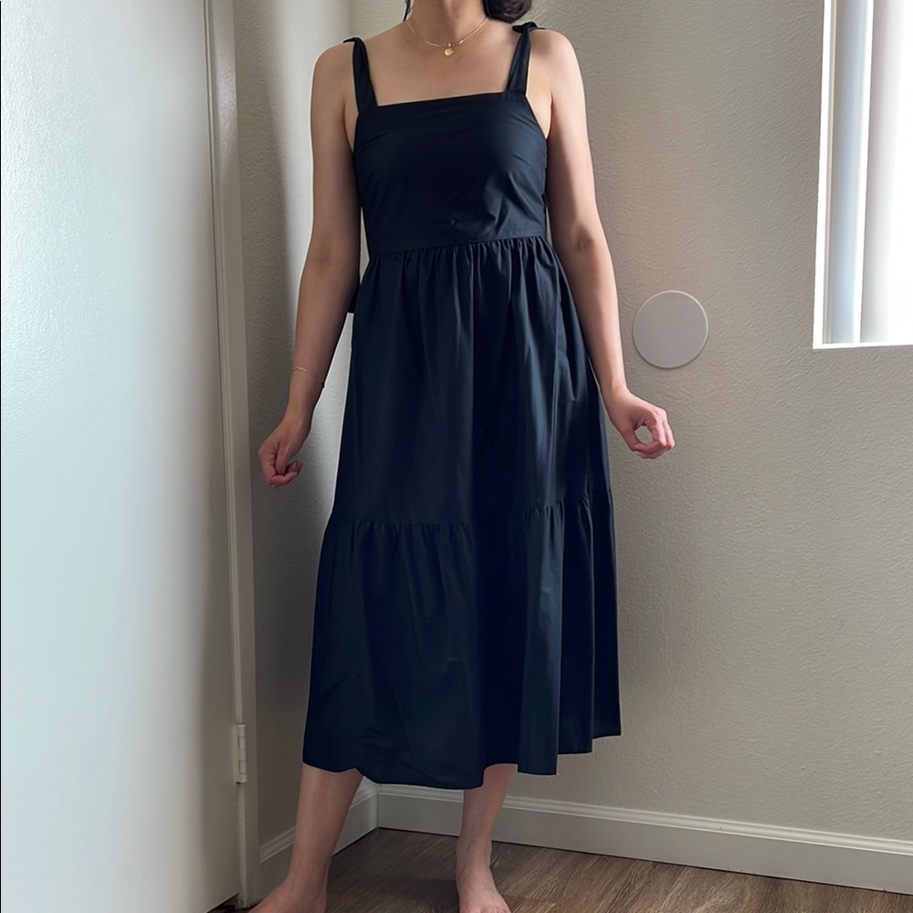 Stradivarius Black Sleeveless Square Neck Midi Sundress